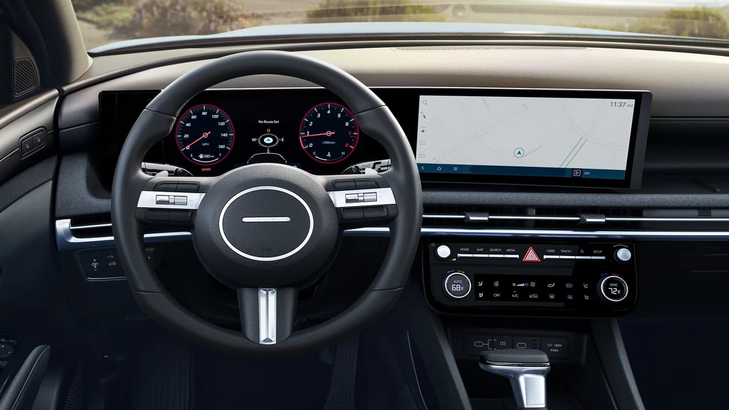 12.3-Inch Digital Gauge Cluster, H-TRAC, Wireless Apple Carplay or Android Auto