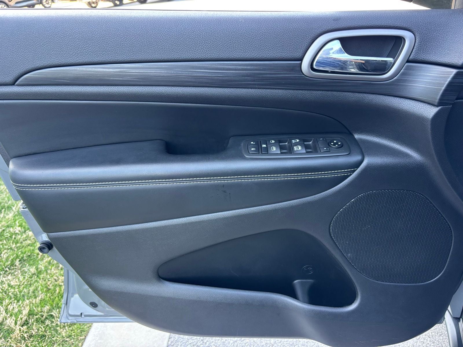 2021 Jeep Grand Cherokee Freedom Edition