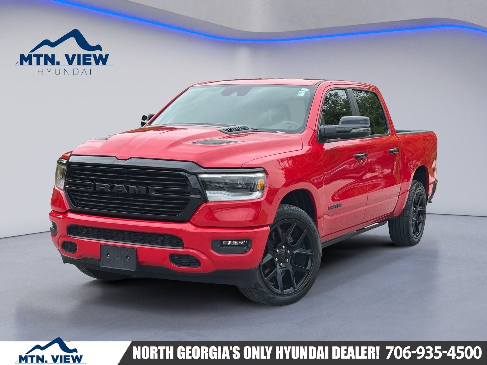 2023 RAM 1500 Laramie 4x4 Crew Cab 5'7's photo
