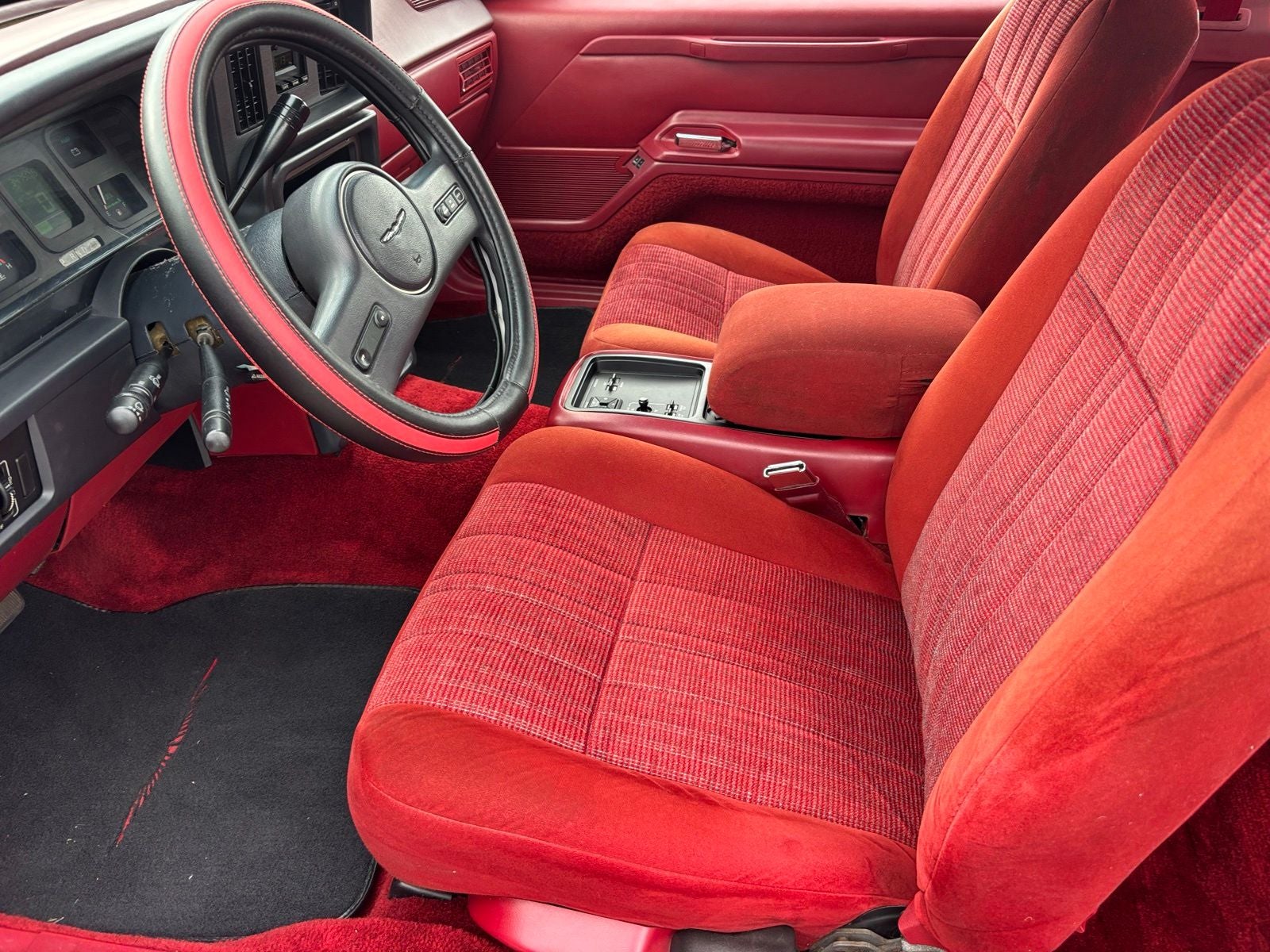 1987 Ford Thunderbird Base