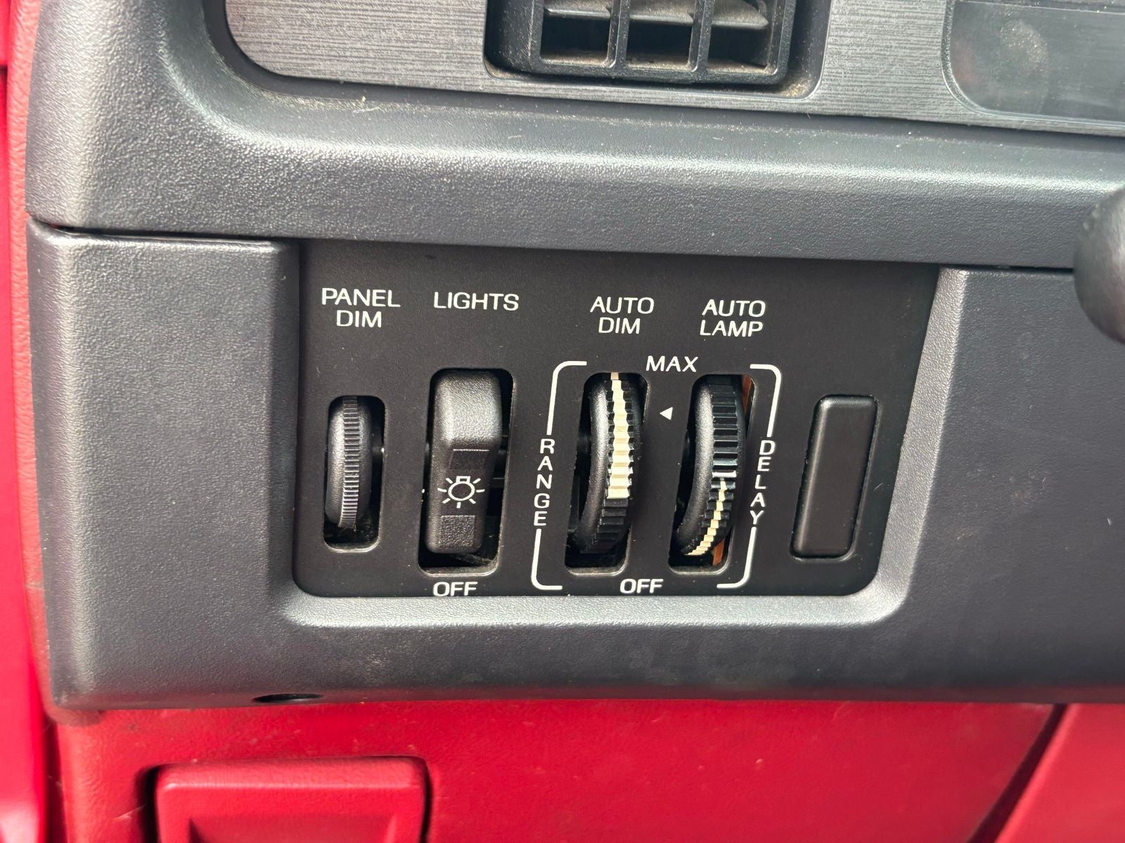 1987 Ford Thunderbird Base