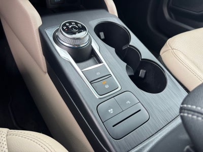 2022 Ford Escape Hybrid Titanium