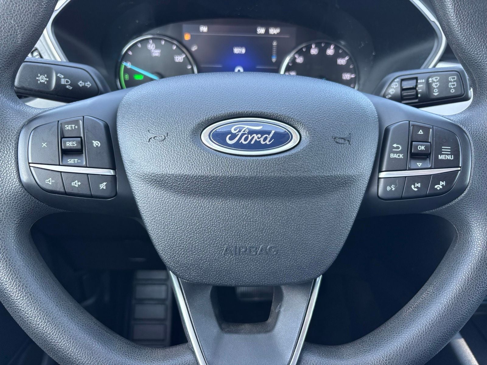 2022 Ford Escape Hybrid SE