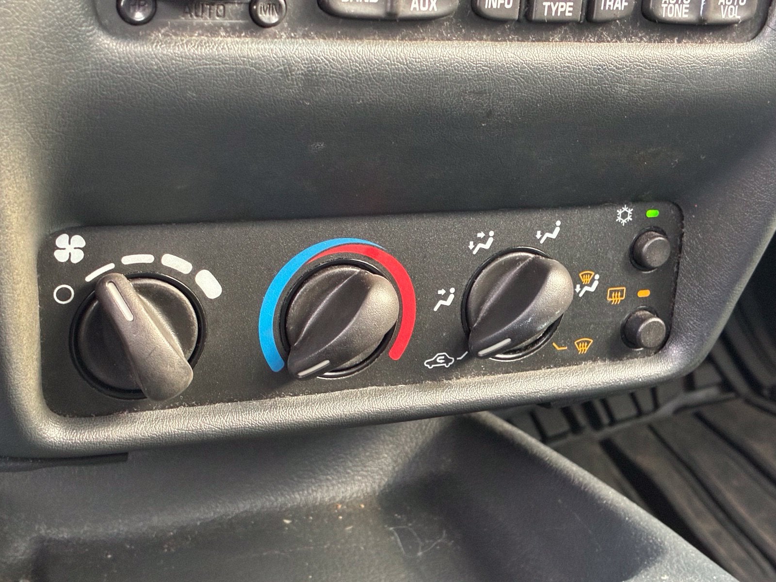 2003 Chevrolet Cavalier LS