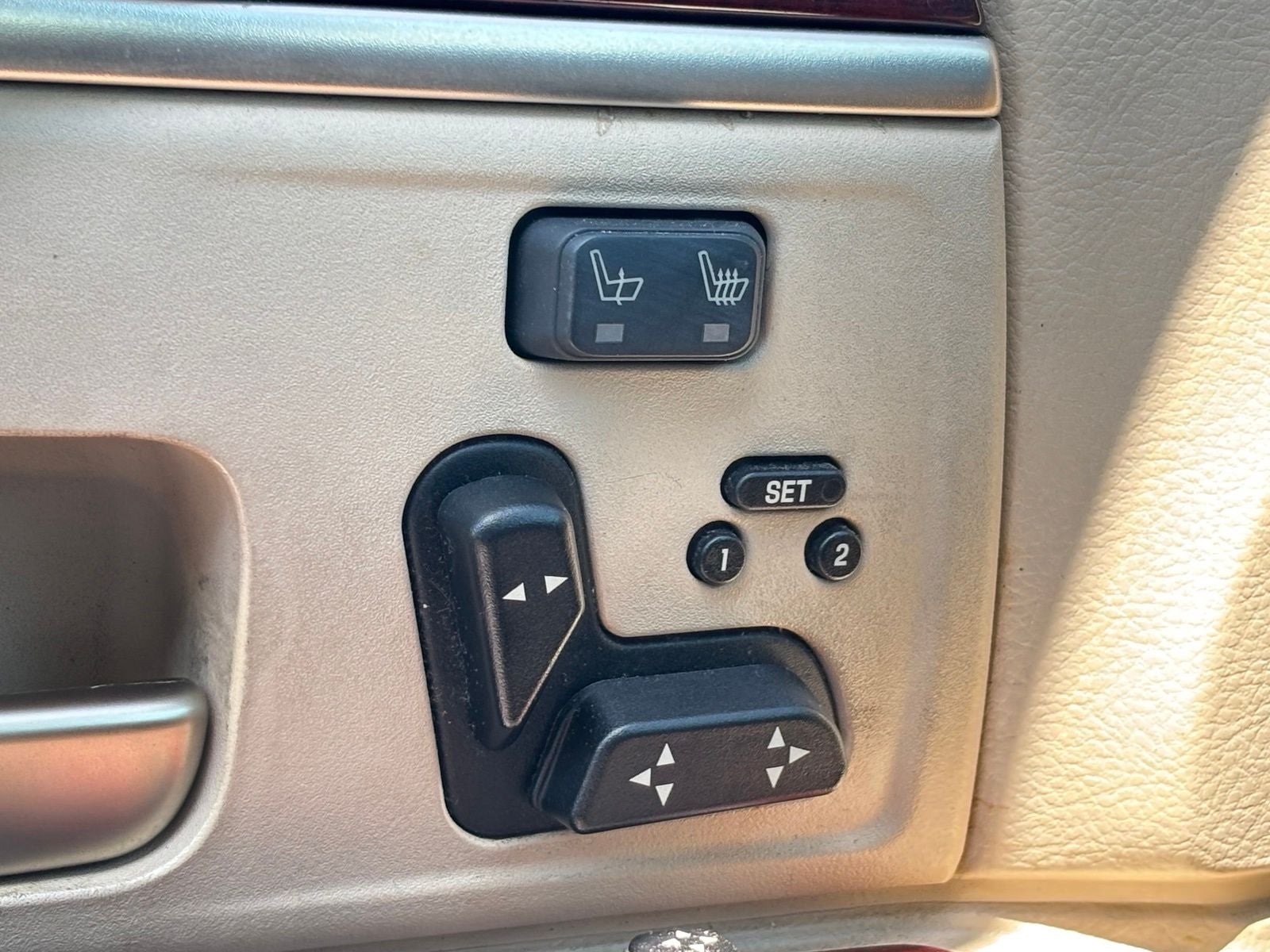 2003 Lincoln Town Car Cartier