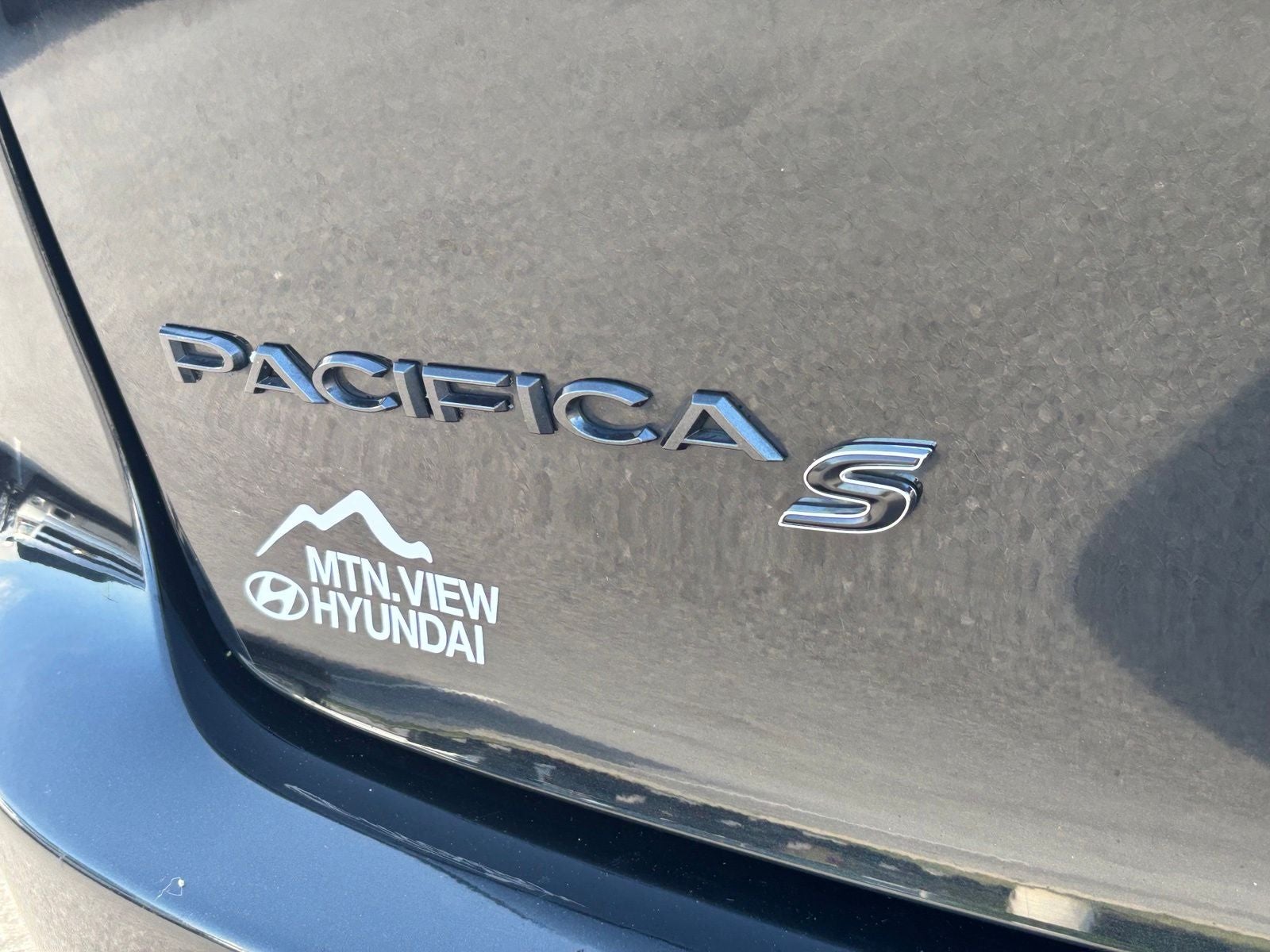 2020 Chrysler Pacifica Touring L