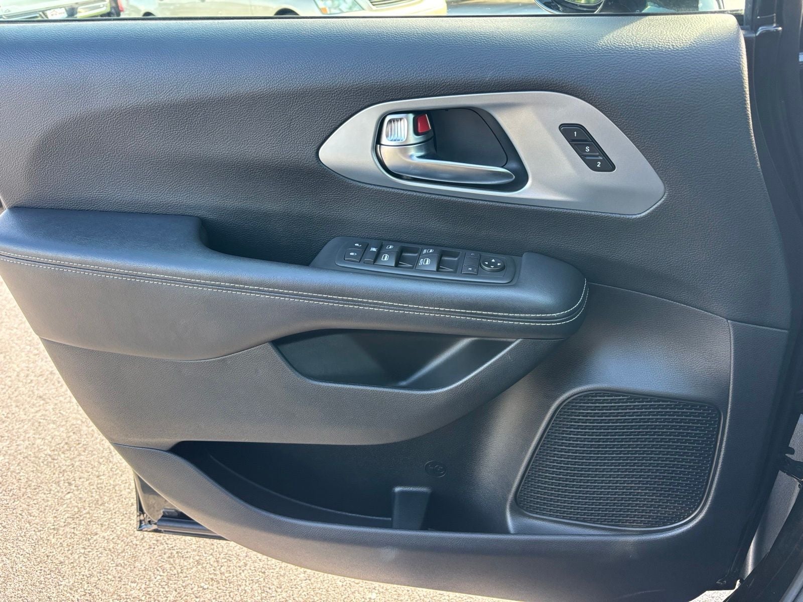 2020 Chrysler Pacifica Touring L
