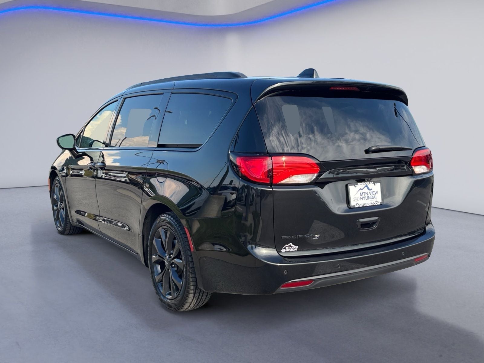2020 Chrysler Pacifica Touring L