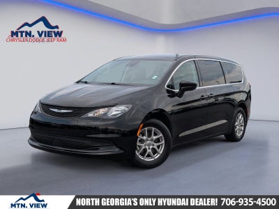 2024 Chrysler Voyager LX