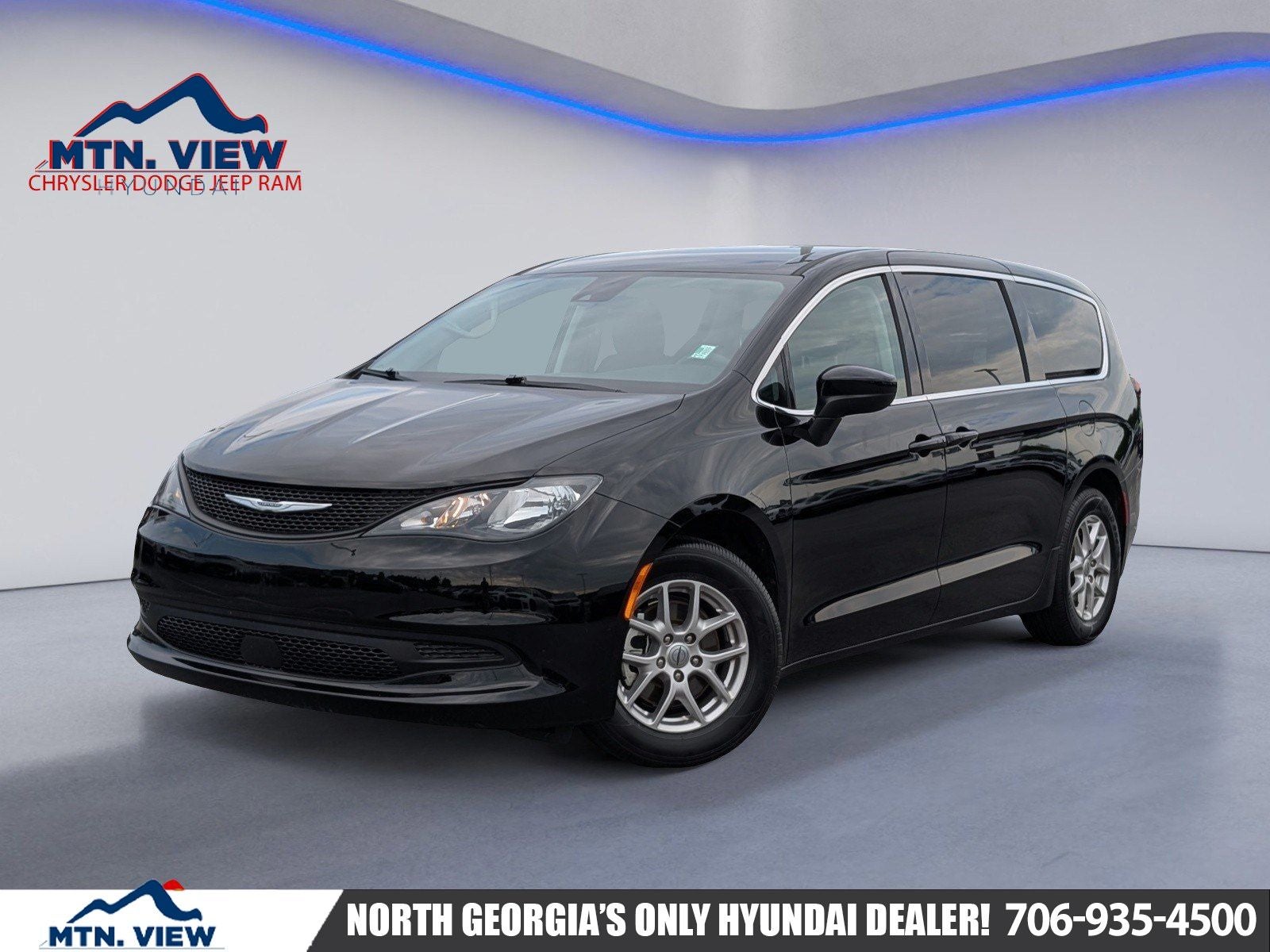 2024 Chrysler Voyager LX