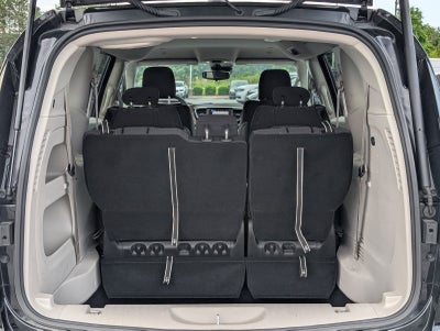 2024 Chrysler Voyager LX
