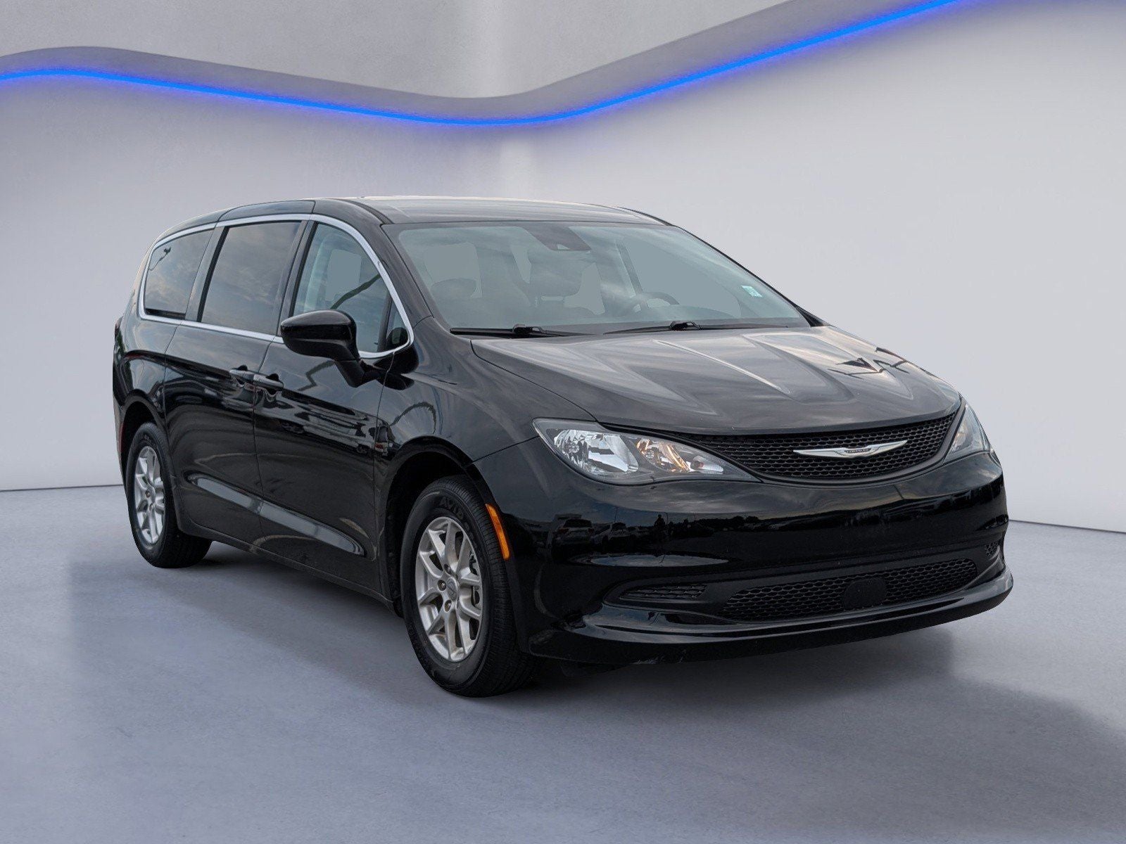 2024 Chrysler Voyager LX