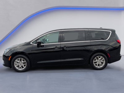 2024 Chrysler Voyager LX