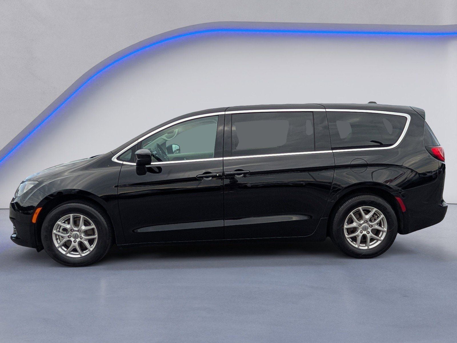 2024 Chrysler Voyager LX