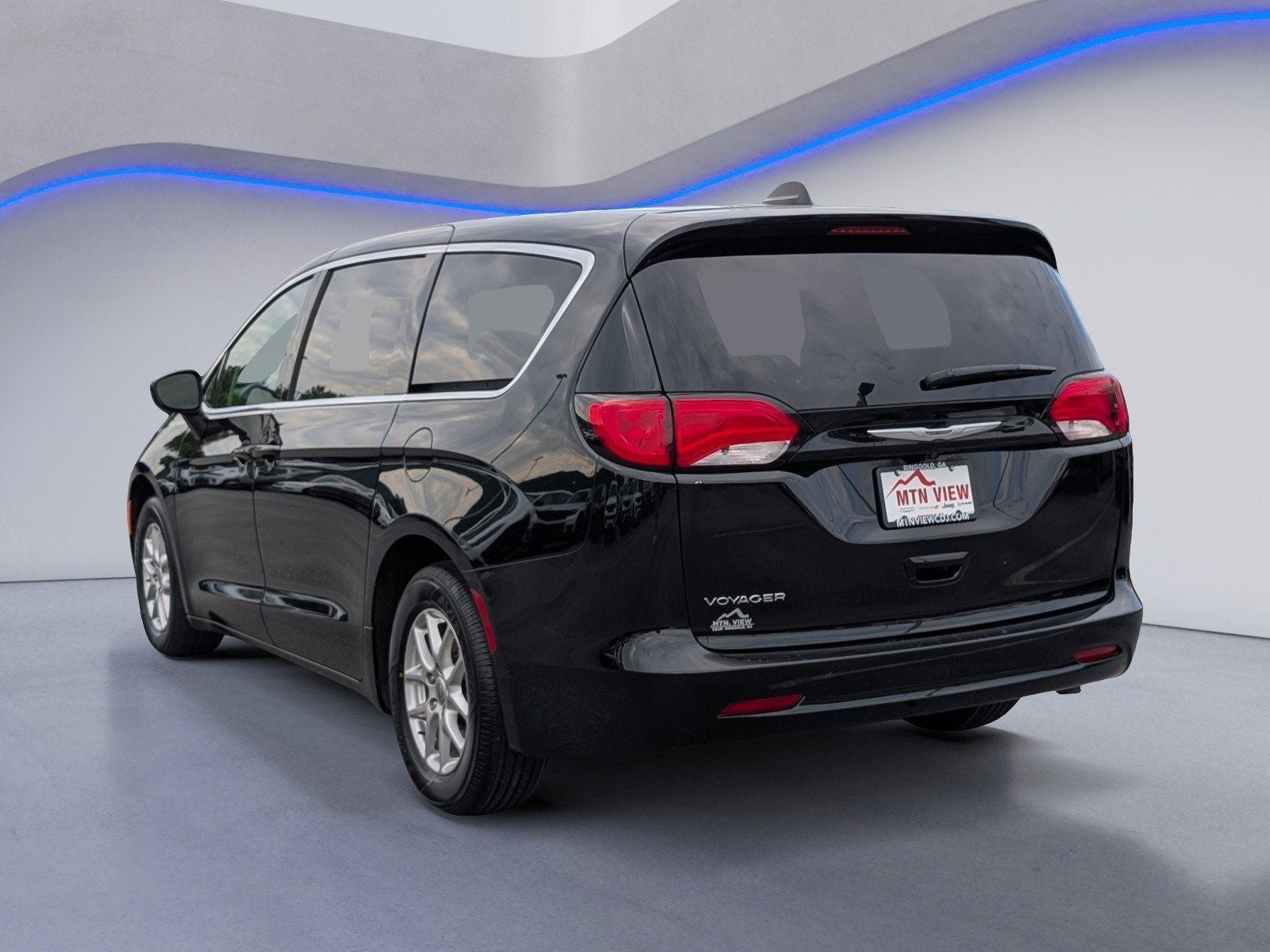 2024 Chrysler Voyager LX