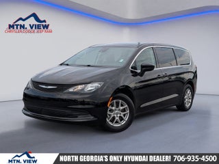 2024 Chrysler Voyager LX