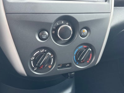 2015 Nissan Versa 1.6 SV