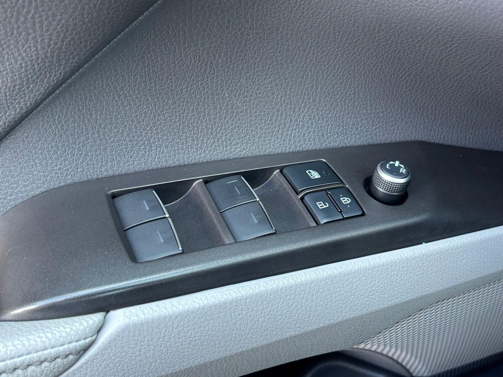 2021 Toyota Camry Hybrid XLE