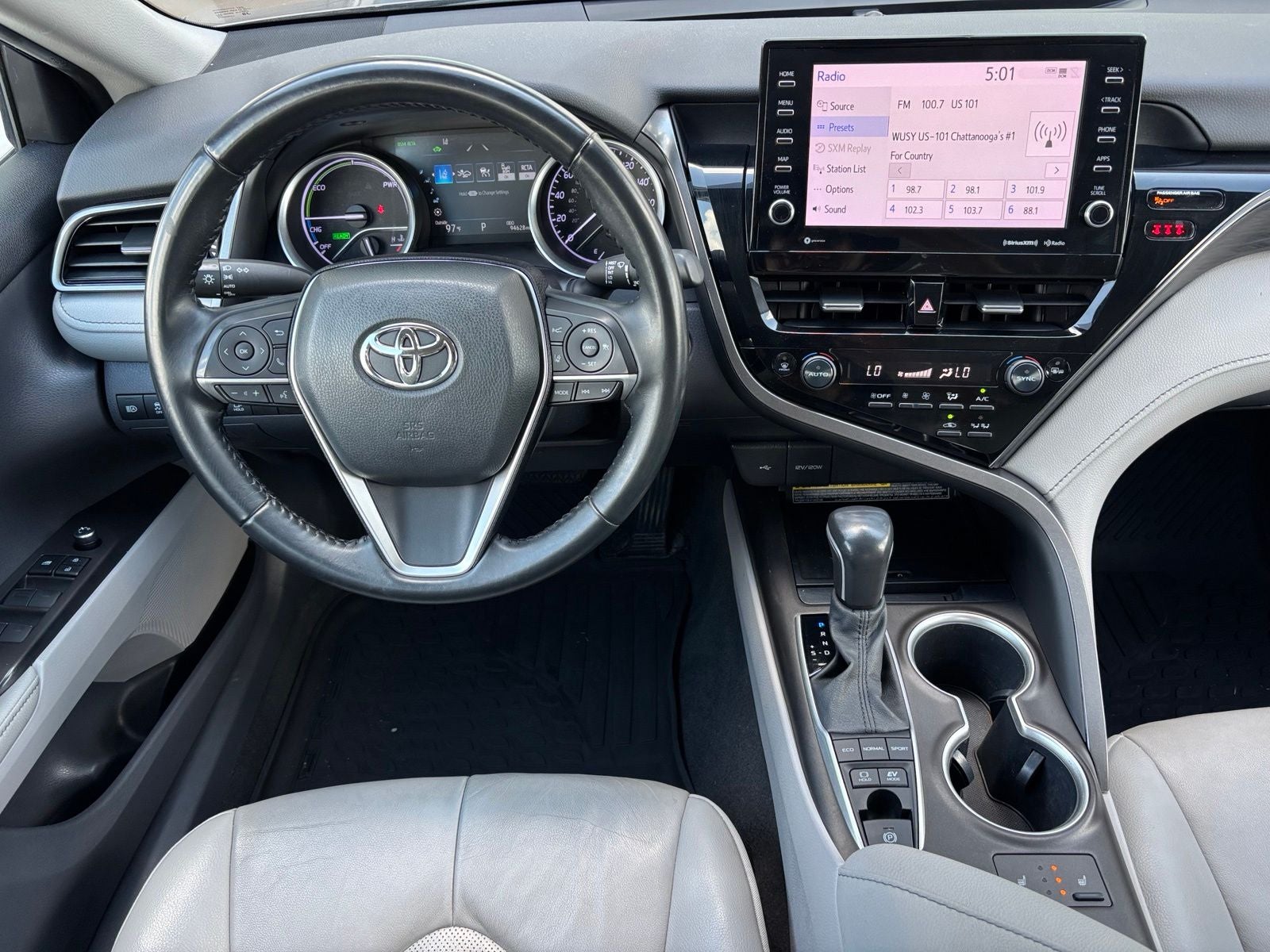 2021 Toyota Camry Hybrid XLE