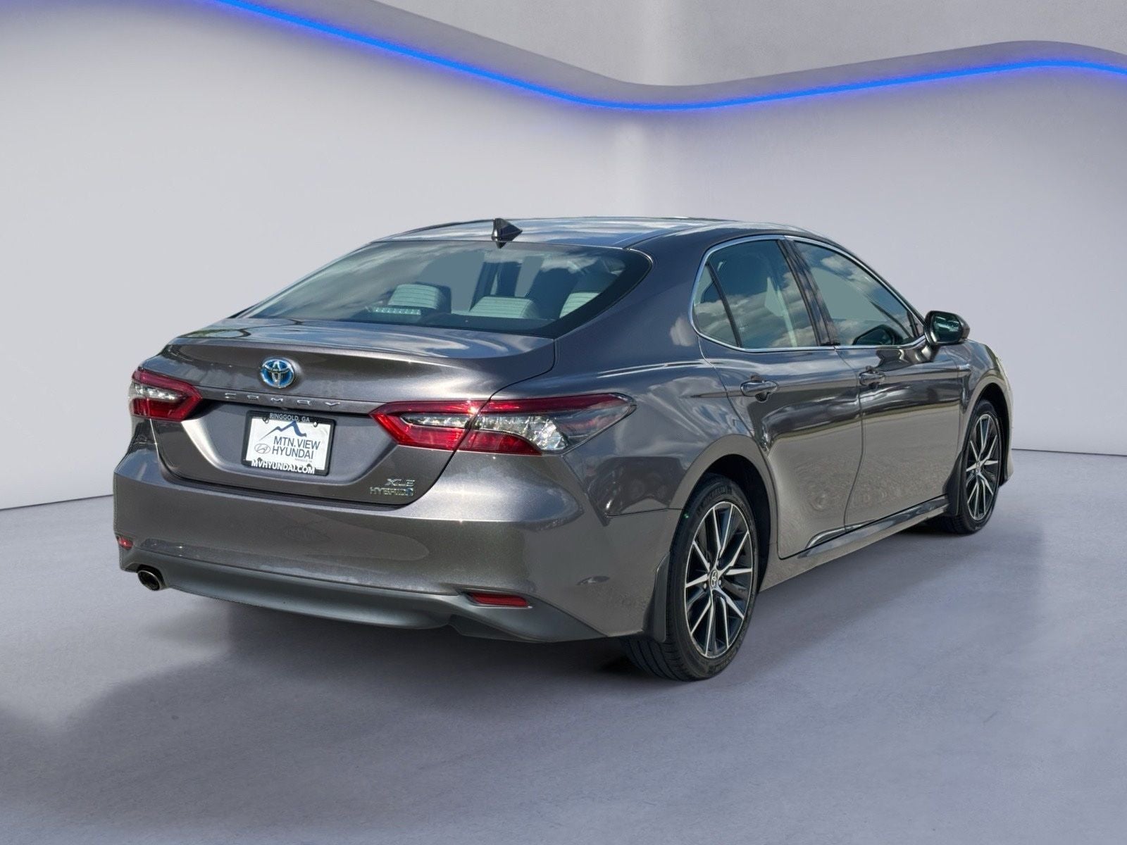 2021 Toyota Camry Hybrid XLE