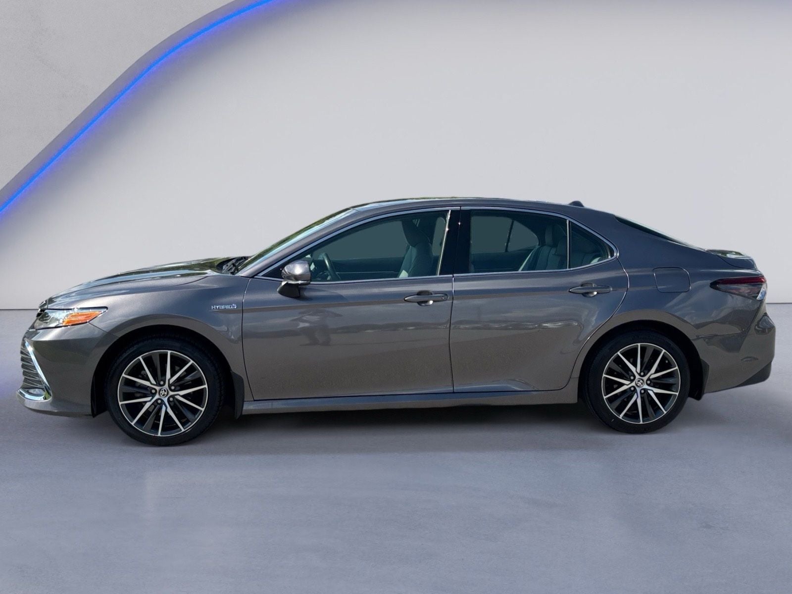 2021 Toyota Camry Hybrid XLE