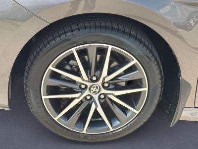2021 Toyota Camry Hybrid XLE