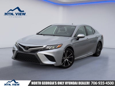 2020 Toyota Camry SE