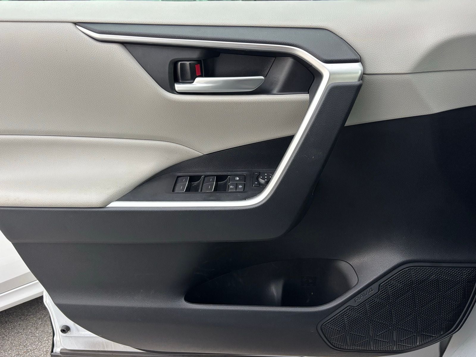 2025 Toyota RAV4 Hybrid XLE Premium