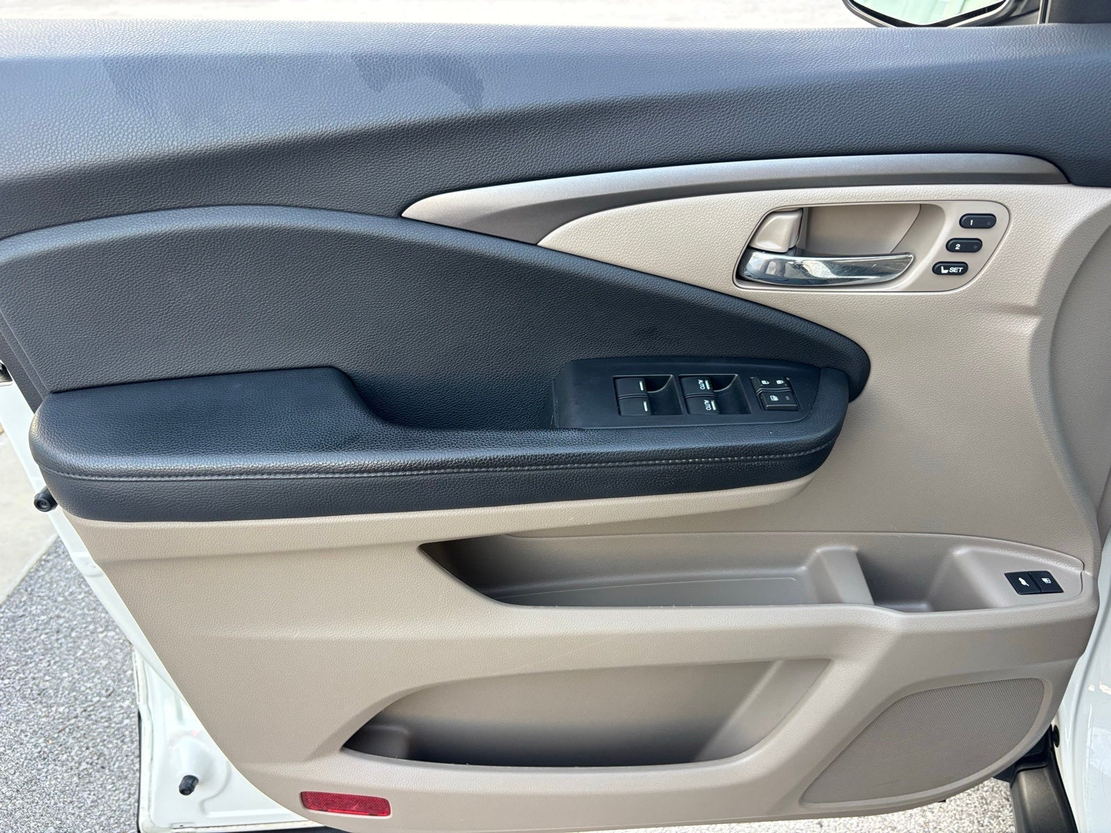 2019 Honda Pilot EX-L w/Navigation and Rear Entertainment System