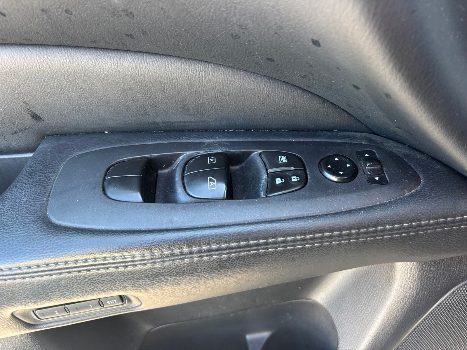 2014 Nissan Pathfinder SL