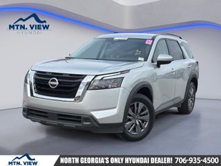 2024 Nissan Pathfinder SV