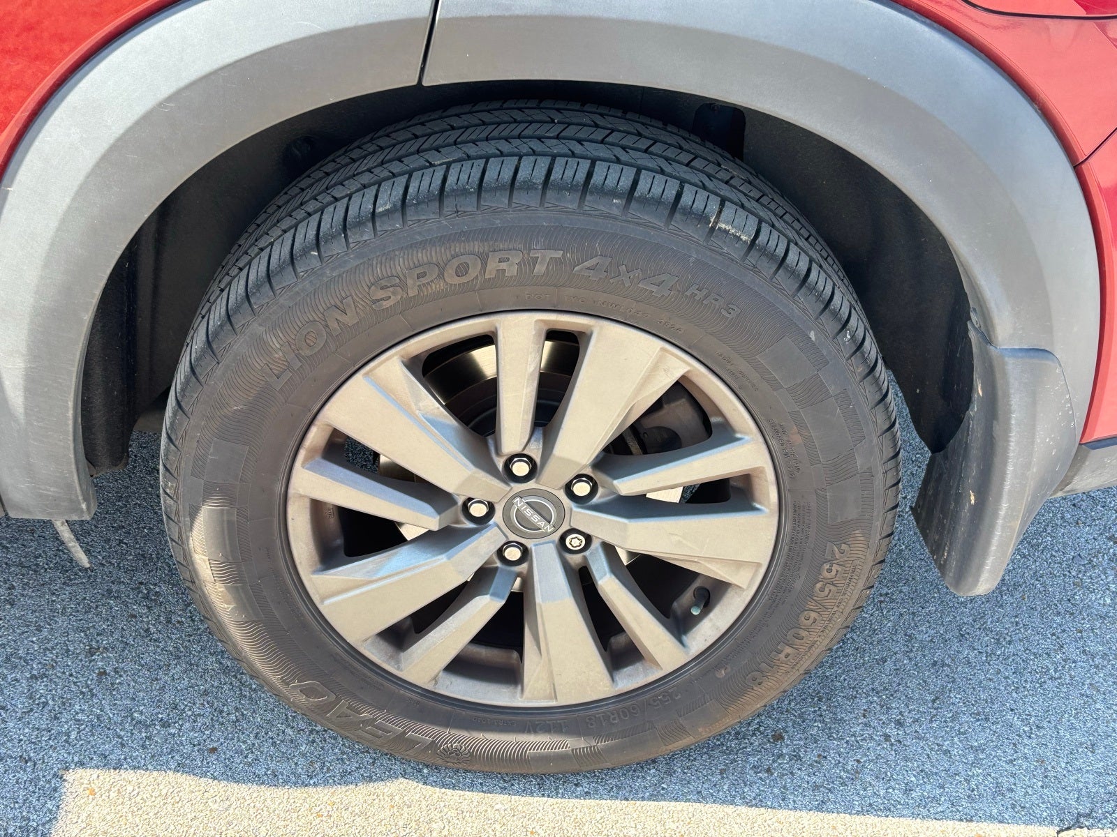 2022 Nissan Pathfinder SV