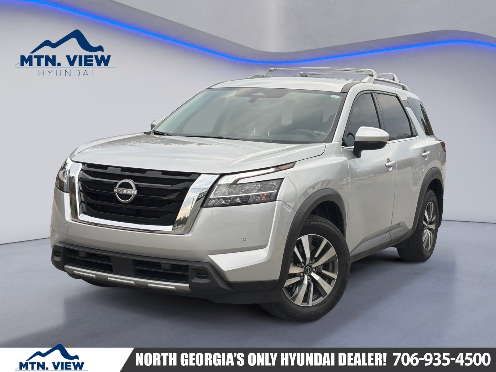 2024 Nissan Pathfinder SL