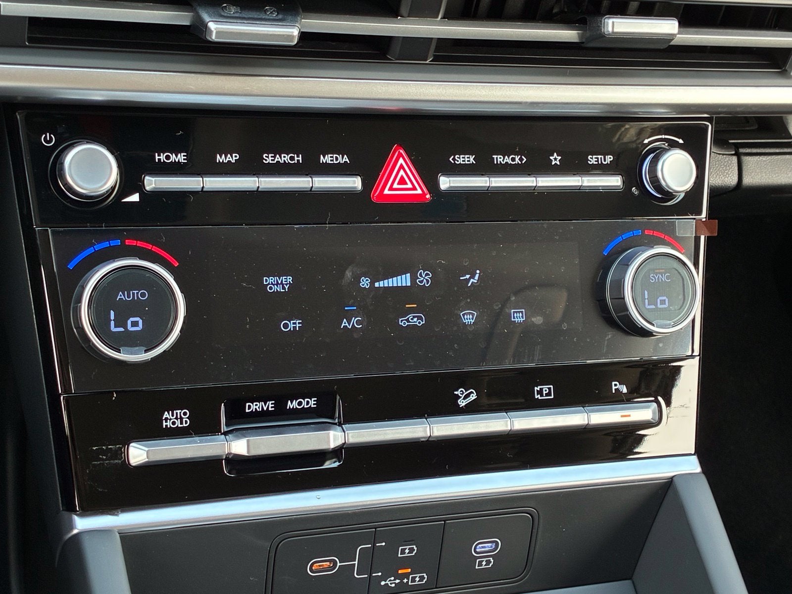 2027 Hyundai SANTA FE HYBRID SE