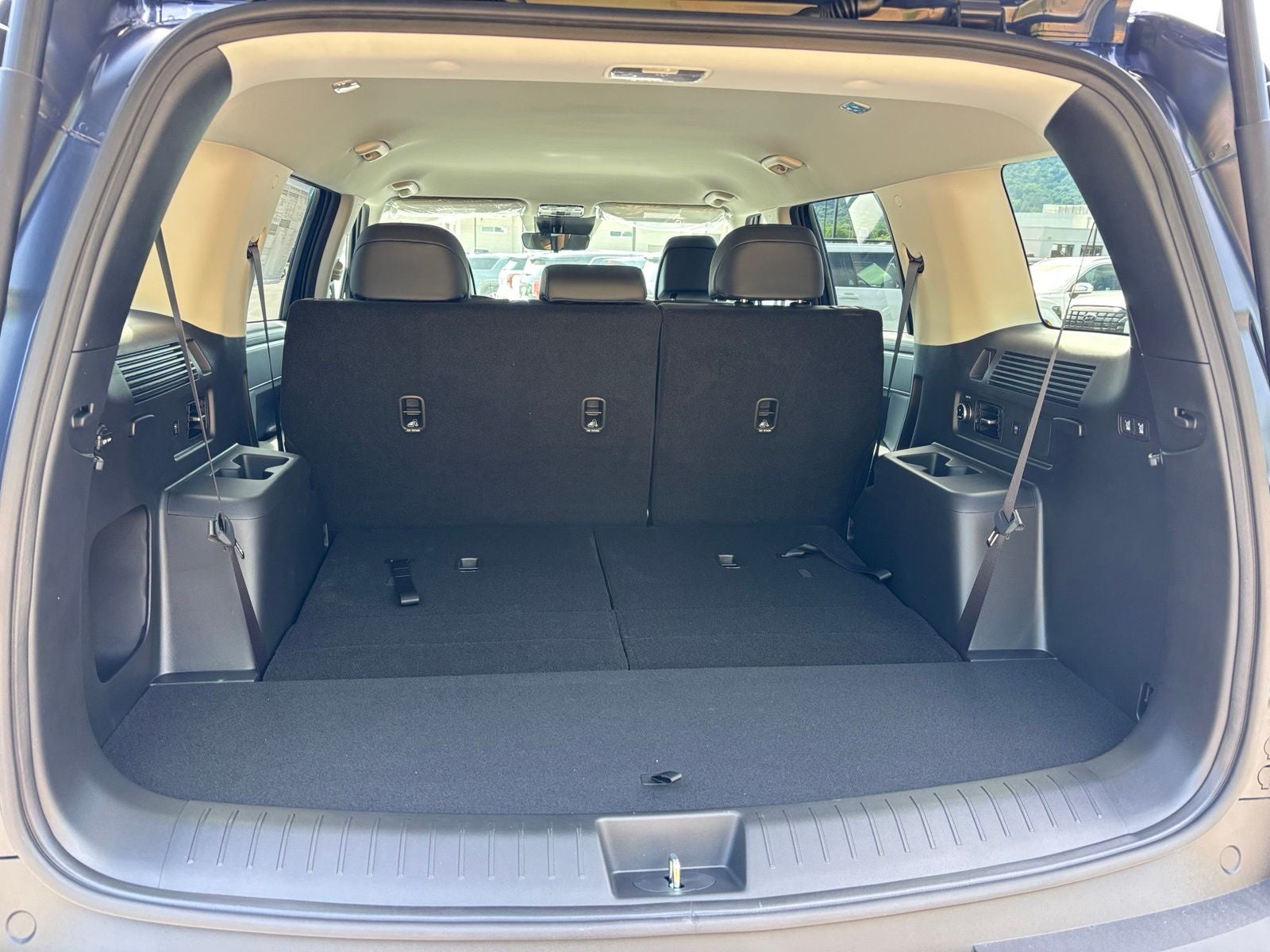 2027 Hyundai SANTA FE HYBRID SEL
