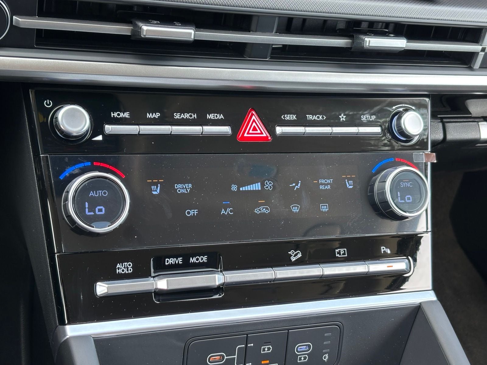 2027 Hyundai SANTA FE HYBRID SEL