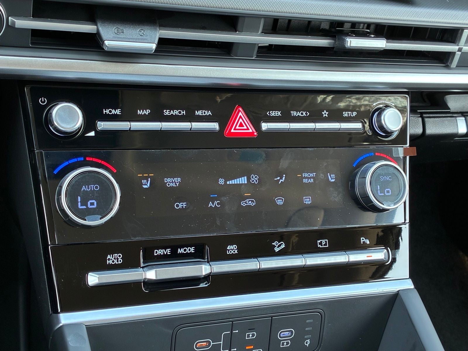 2027 Hyundai SANTA FE HYBRID SEL