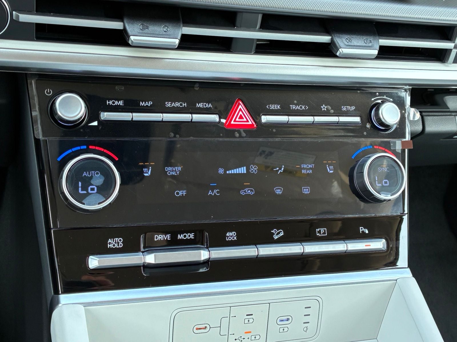 2027 Hyundai SANTA FE HYBRID SEL