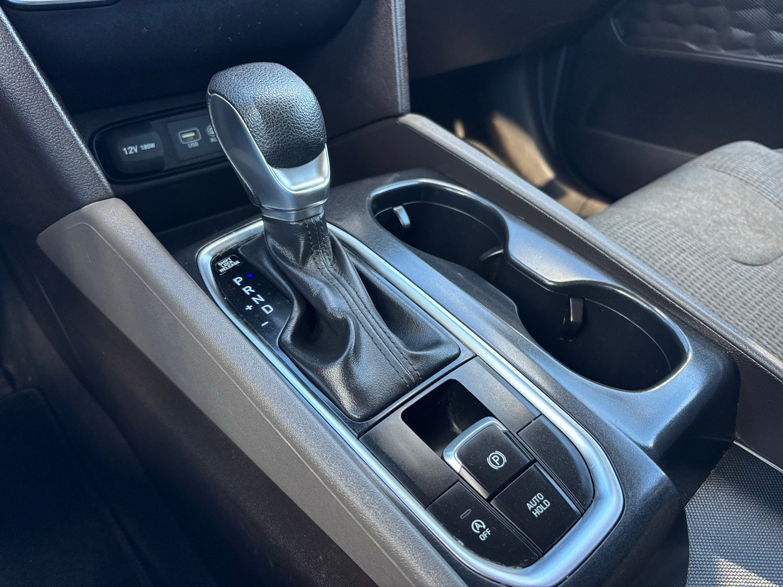 2019 Hyundai SANTA FE SE