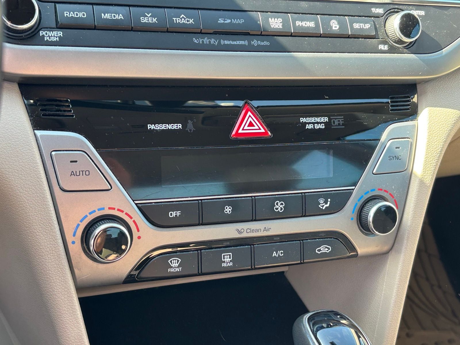 2017 Hyundai ELANTRA Limited