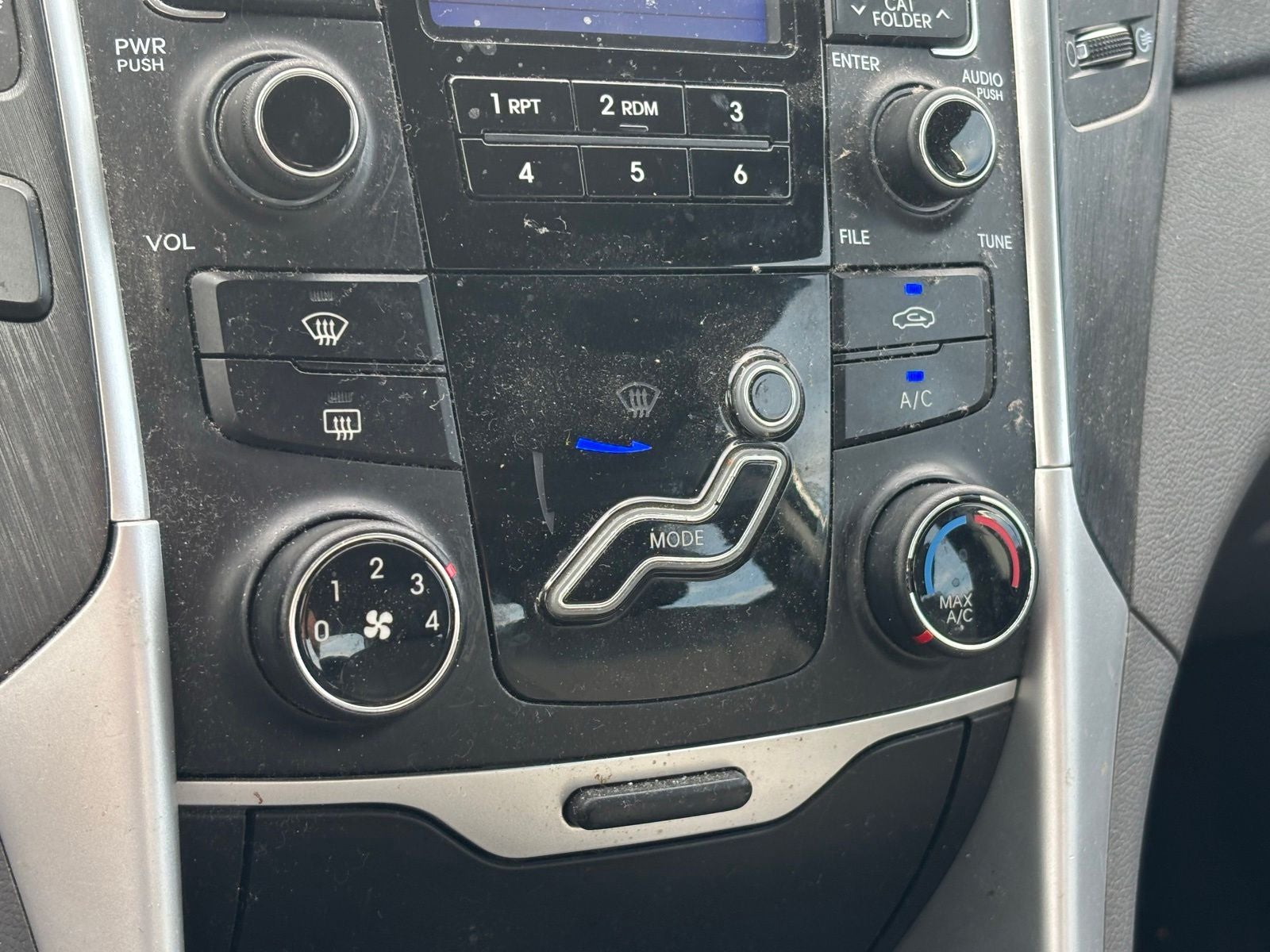2011 Hyundai SONATA SE