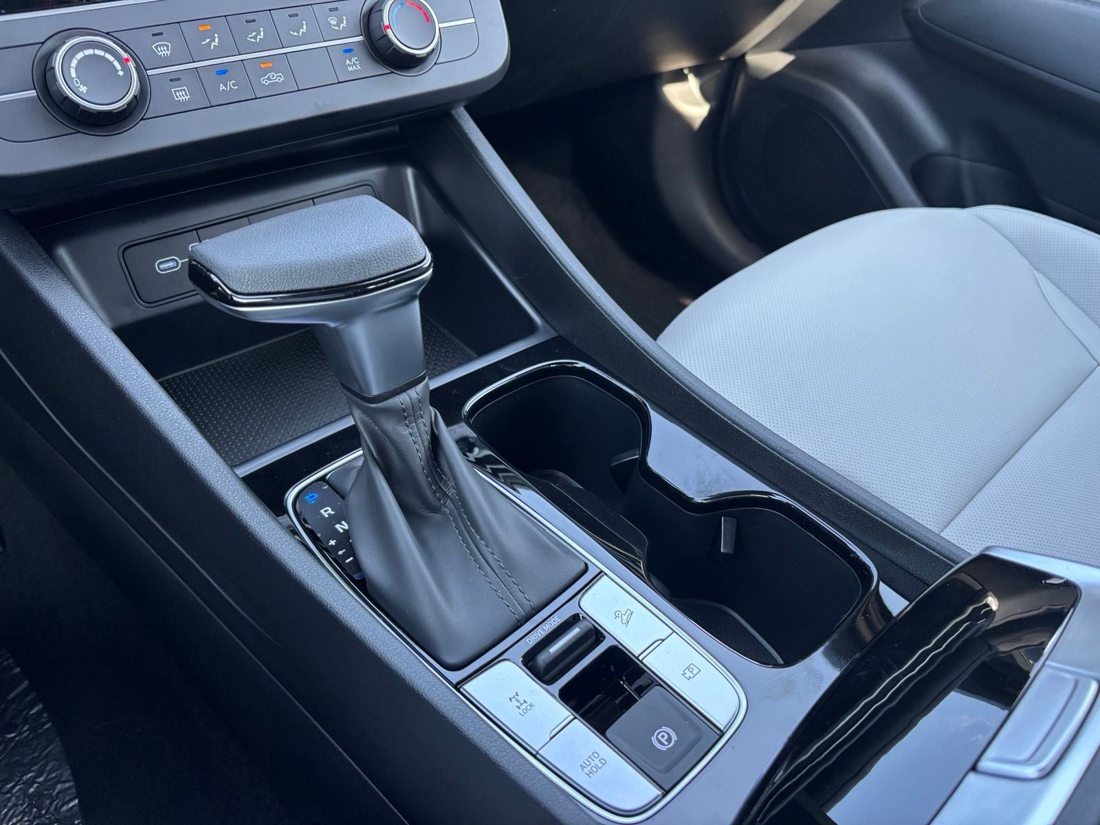 2027 Hyundai SANTA CRUZ SE