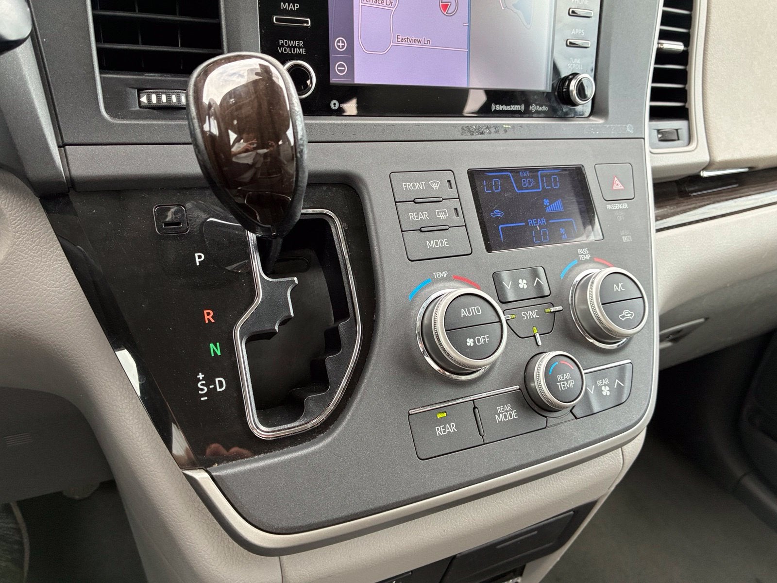 2020 Toyota Sienna XLE Premium 8 Passenger