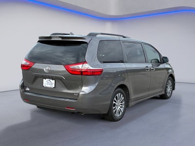 2020 Toyota Sienna XLE Premium 8 Passenger