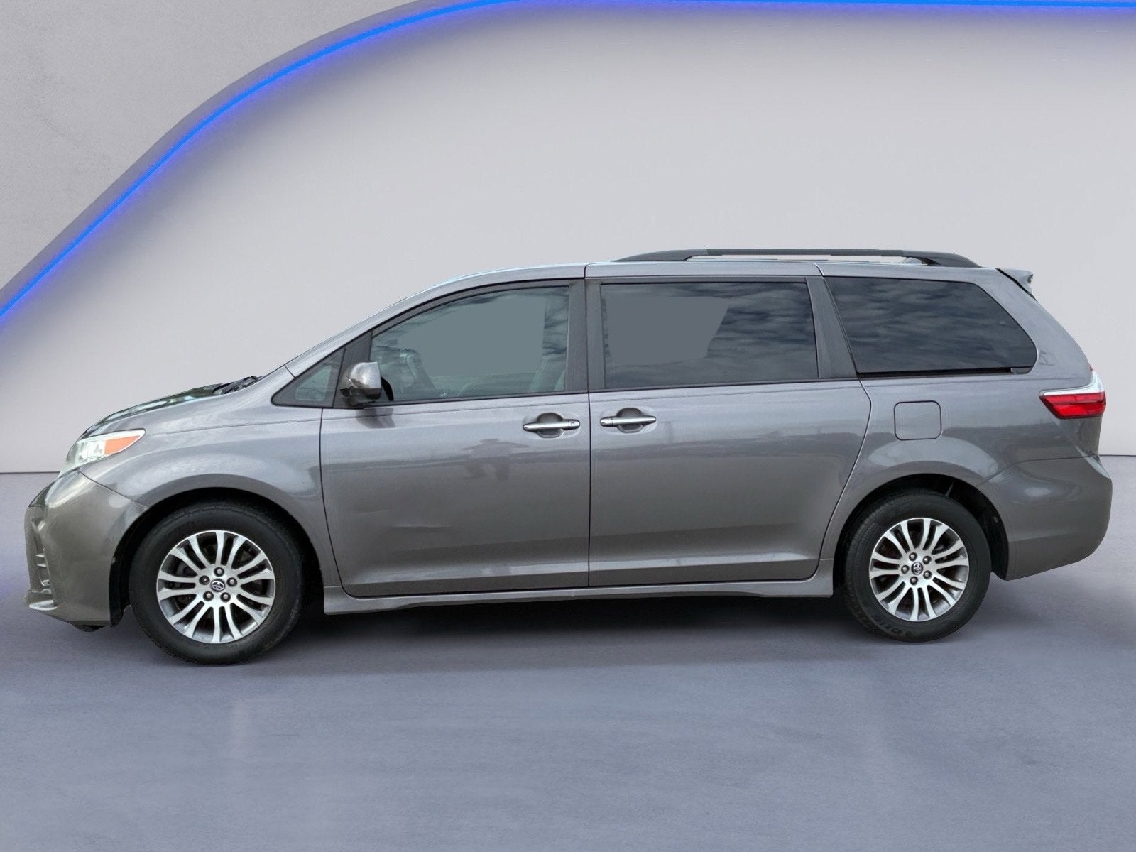 2020 Toyota Sienna XLE Premium 8 Passenger