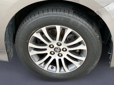 2020 Toyota Sienna XLE Premium 8 Passenger