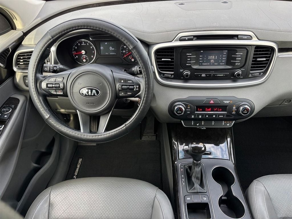 2016 Kia Sorento EX