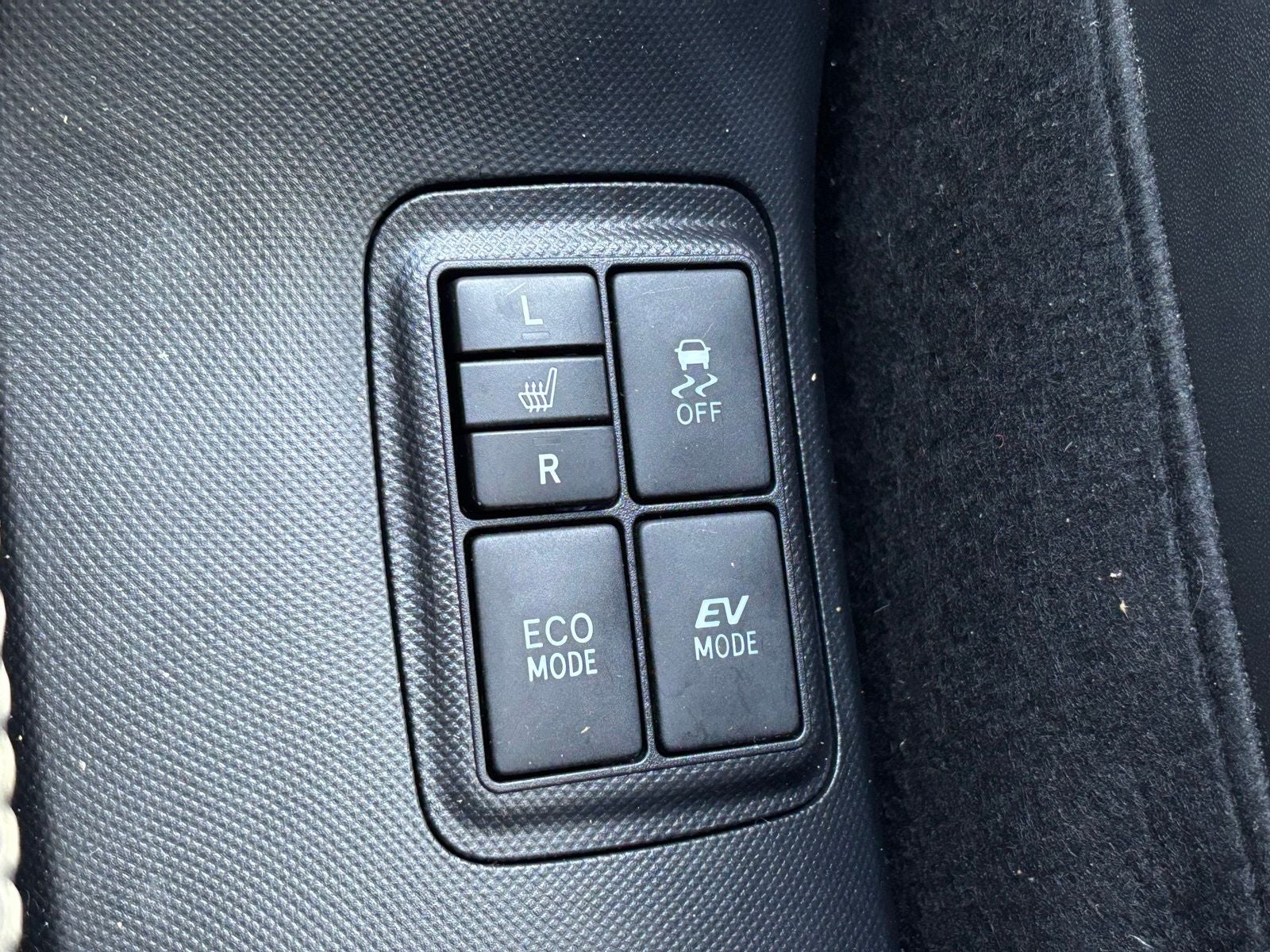 2015 Toyota Prius c Four