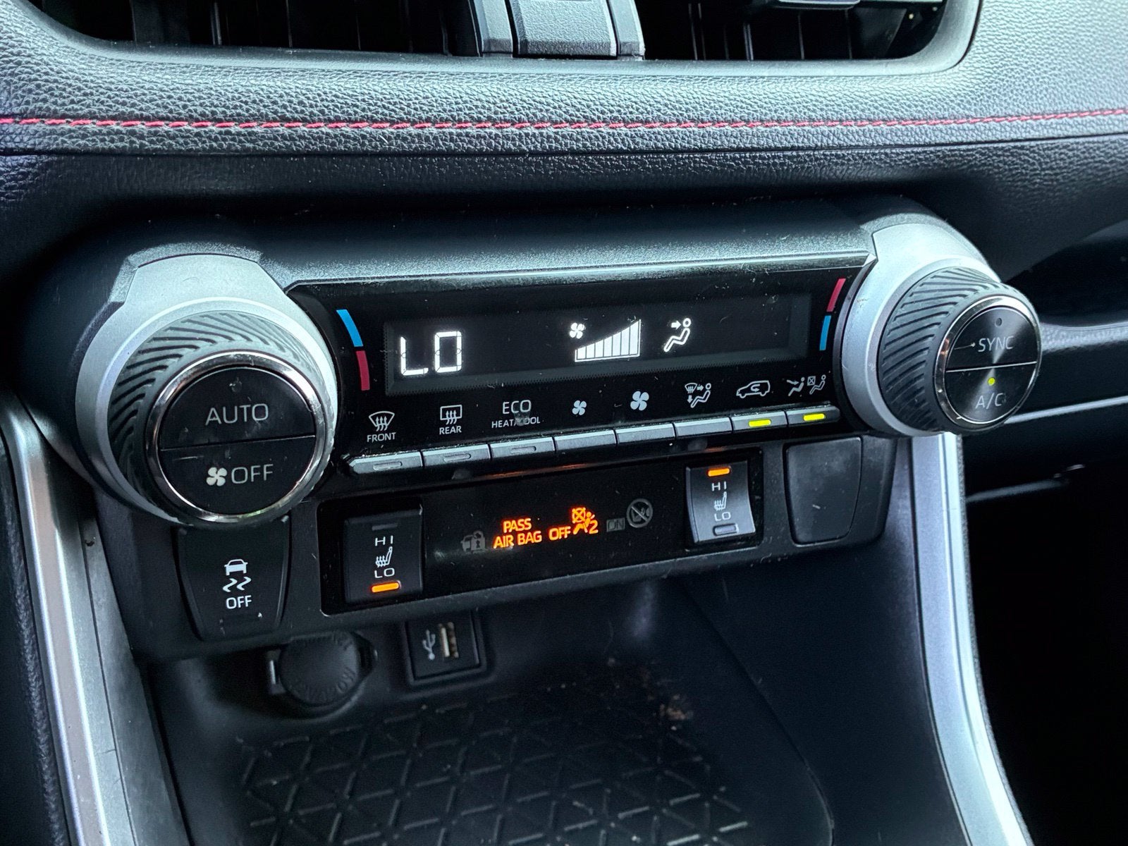 2024 Toyota RAV4 Prime SE
