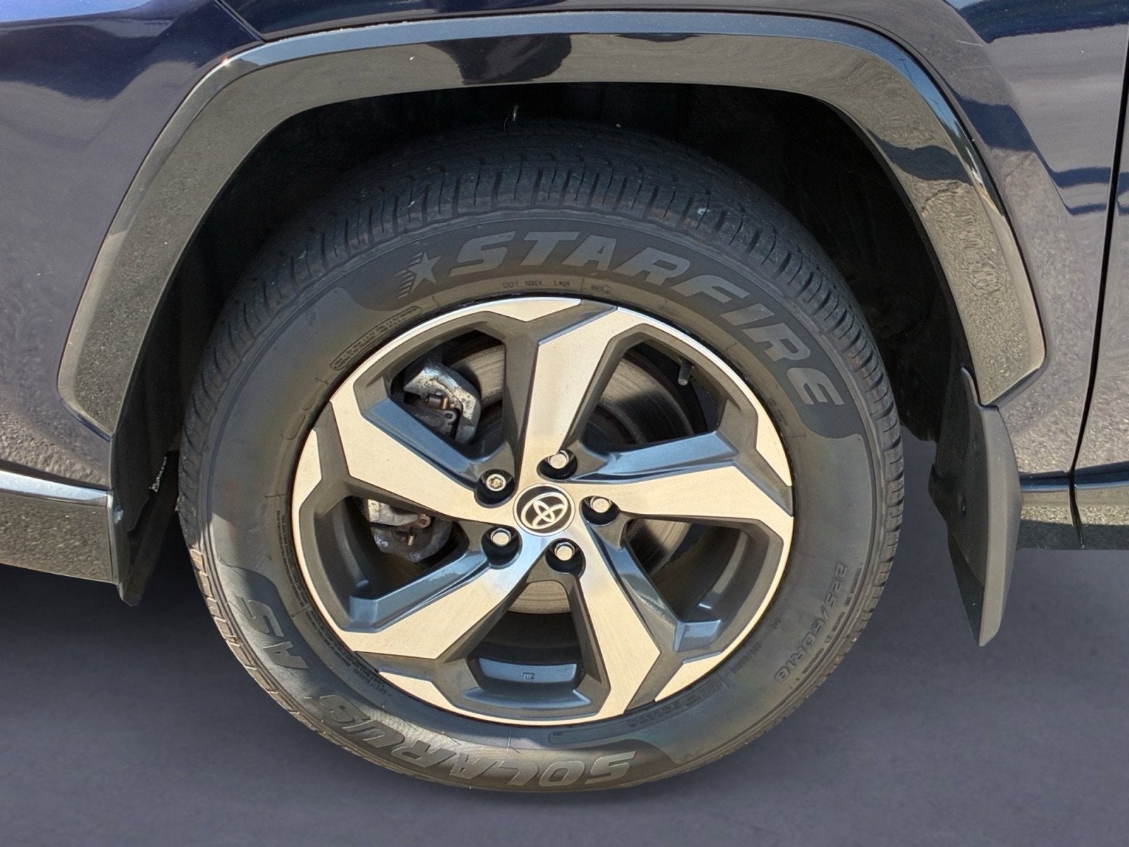 2024 Toyota RAV4 Prime SE